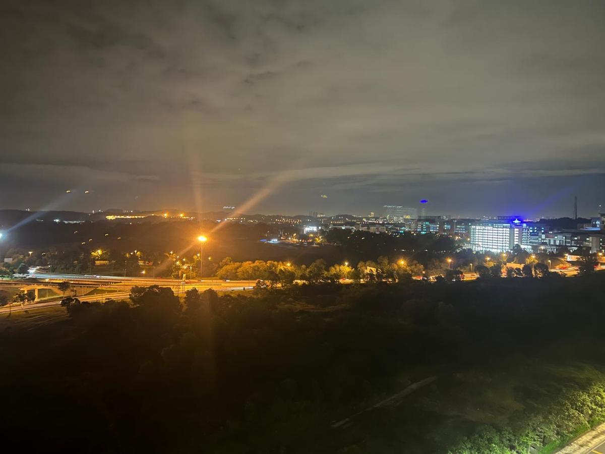 Mucihome Clio 3R2B, Putrajaya Condo Near To Ioi City Mall, Alamanda, Hospital Serdang, Wetland Studio Kru Dll- Non Smoking Home For Malaysian Only Экстерьер фото